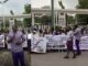 Teachers’ Strike: Activist VeryDarkMan Gathers School Kids At FCT Minister Wike’s Office As Pupils Chant “A For Asiwaju, B For Bola, C For Corruption”